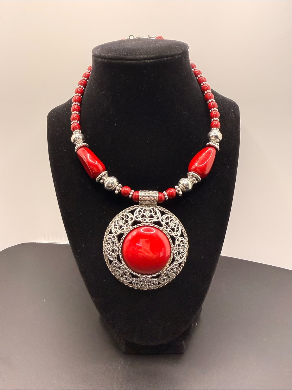 Silvertone Red Black Bead Pendant Collar Necklace Large Charm Statement Piece